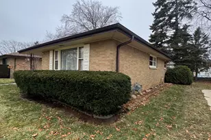 5245 N 83rd St, Milwaukee, WI 53218 - Photo 3