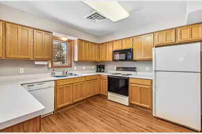 2175  Pine Ridge Ct #C, Grafton, WI 53024 - Photo 21