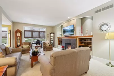 515  Wynnewood Ct, Waukesha, WI 53188 - Photo 15