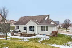 515 Wynnewood Ct, Waukesha, WI 53188 - Photo 5