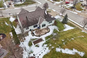 515 Wynnewood Ct, Waukesha, WI 53188 - Photo 71