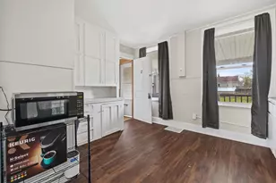 1220 N Wisconsin St, Racine, WI 53402 - Photo 5