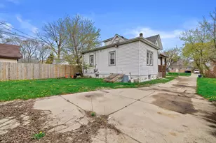 1220 N Wisconsin St, Racine, WI 53402 - Photo 21