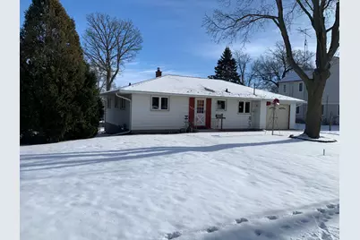 123  Riverview Dr, Racine, WI 53185 - Photo 5