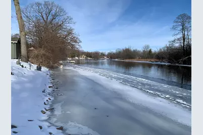 123  Riverview Dr, Racine, WI 53185 - Photo 3