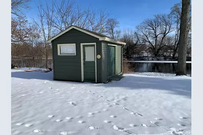 123  Riverview Dr, Racine, WI 53185 - Photo 9