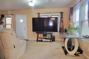 2135 S 74th St, West Allis, WI 53219 - Photo 3