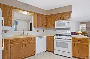 4740 St Regis Dr, Racine, WI 53403 - Photo 13