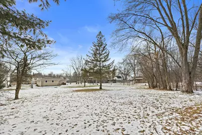 4740  St Regis Dr, Racine, WI 53403 - Photo 31