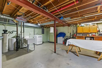 4740  St Regis Dr, Racine, WI 53403 - Photo 35