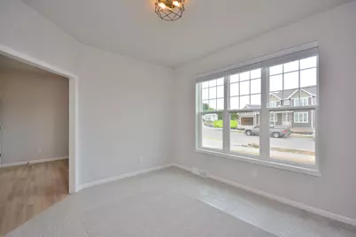 641  Standing Stone Dr, Waukesha, WI 53189 - Photo 5