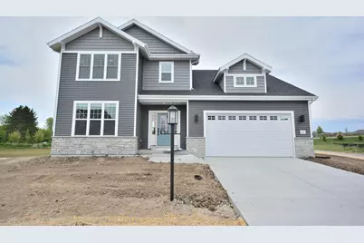 641  Standing Stone Dr, Waukesha, WI 53189 - Photo 1