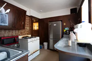 320 N 31st St, Milwaukee, WI 53208 - Photo 5