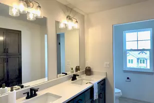 S54W25487 Pebble Brk Ct, Waukesha, WI 53189 - Photo 13