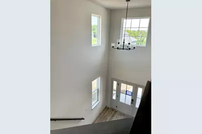 S54W25487  Pebble Brook Ct, Waukesha, WI 53189 - Photo 9