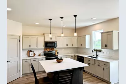 S54W25487  Pebble Brook Ct, Waukesha, WI 53189 - Photo 25