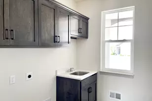 S54W25487 Pebble Brk Ct, Waukesha, WI 53189 - Photo 15