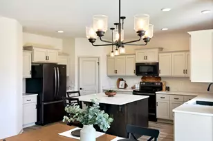 S54W25487 Pebble Brk Ct, Waukesha, WI 53189 - Photo 27
