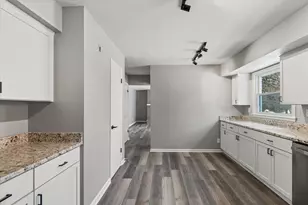 4335 N 145th St, Brookfield, WI 53005 - Photo 9