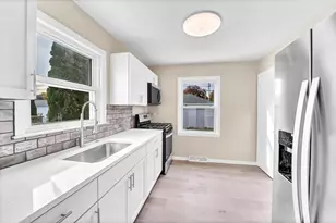 3410 5th Ave, Racine, WI 53402 - Photo 7