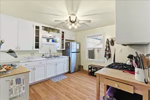 2122 27th St, Kenosha, WI 53140 - Photo 9