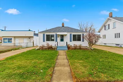 2122  27th St, Kenosha, WI 53140 - Photo 3