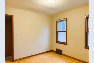 2201 S 73rd St, West Allis, WI 53219 - Photo 13