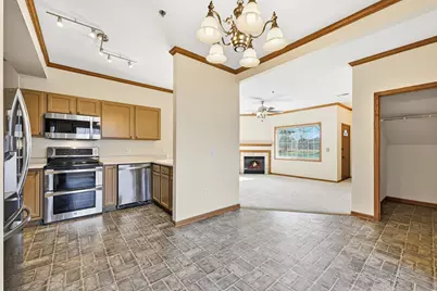 14824 W Arrowhead Ln, New Berlin, WI 53151 - Photo 13