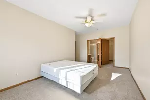 14824 W Arrowhead Ln, New Berlin, WI 53151 - Photo 17