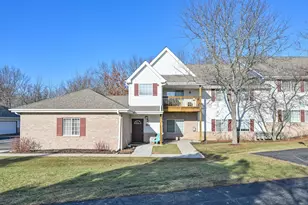 14824 W Arrowhead Ln, New Berlin, WI 53151 - Photo 3