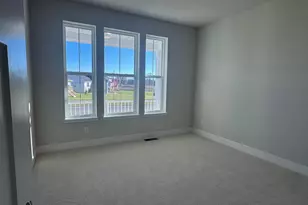 528 Kiddle Ln, Racine, WI 53182 - Photo 13