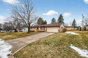 N90W18248 Lambs Ln, Menomonee Falls, WI 53051 - Photo 23