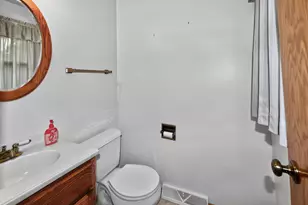 N90W18248 Lambs Ln, Menomonee Falls, WI 53051 - Photo 13