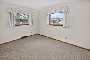 N90W18248 Lambs Ln, Menomonee Falls, WI 53051 - Photo 17