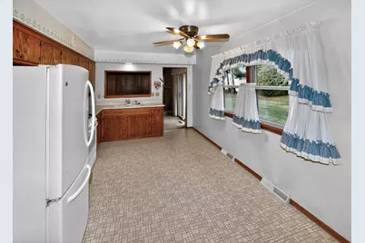 N90W18248  Lambs Ln, Menomonee Falls, WI 53051 - Photo 11