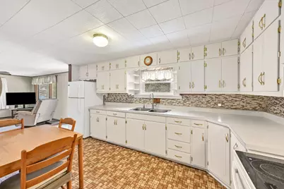 1601  Highland Ave, Richfield, WI 53033 - Photo 9