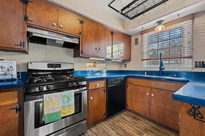 1031 W Bender Rd, Glendale, WI 53217 - Photo 3