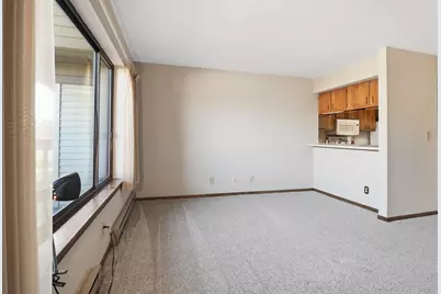 W177N9766  Riversbend Cir, Germantown, WI 53022 - Photo 3