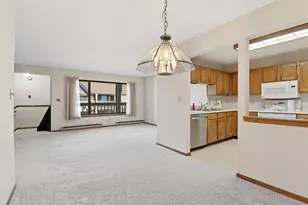 W177N9766 Riversbend Circle, Germantown, WI 53022 - Photo 5