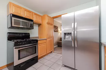 7166 S 37th Pl, Franklin, WI 53132 - Photo 7