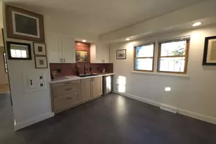 3860 S 39th St, Greenfield, WI 53221 - Photo 11