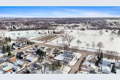 3860 S 39th St, Greenfield, WI 53221 - Photo 47