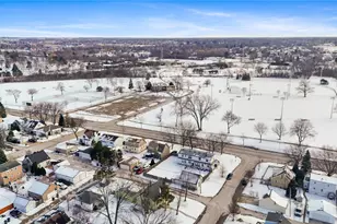 3860 S 39th St, Greenfield, WI 53221 - Photo 47