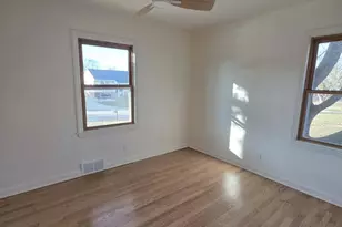 3860 S 39th St, Greenfield, WI 53221 - Photo 29