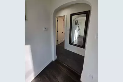 3860 S 39th St, Greenfield, WI 53221 - Photo 9