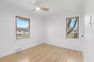 3860 S 39th St, Greenfield, WI 53221 - Photo 39