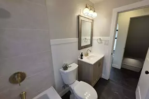 3860 S 39th St, Greenfield, WI 53221 - Photo 21