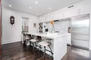 1728 N Franklin Pl, Milwaukee, WI 53202 - Photo 5