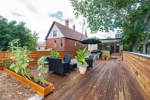 1728 N Franklin Pl, Milwaukee, WI 53202 - Photo 13