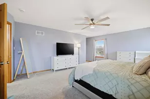 900 E Randy Rd, Oak Creek, WI 53154 - Photo 23